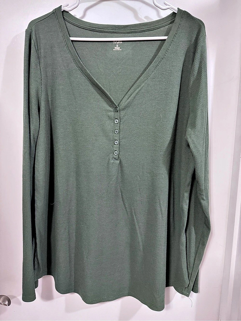 A.N.A Women's Long Sleeve Henley Green Size 1x